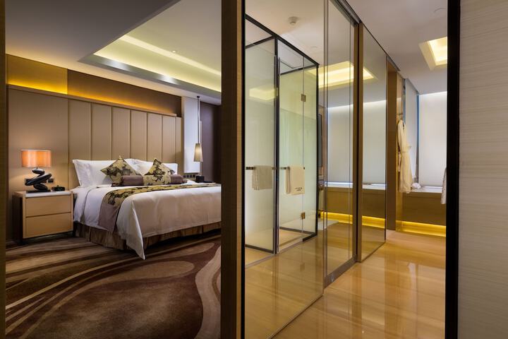 Room 38 of 64