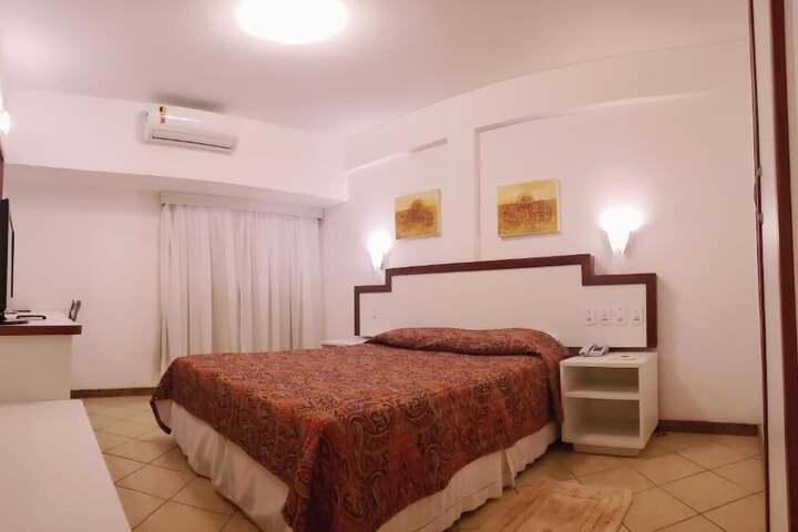 Room 2 of 31