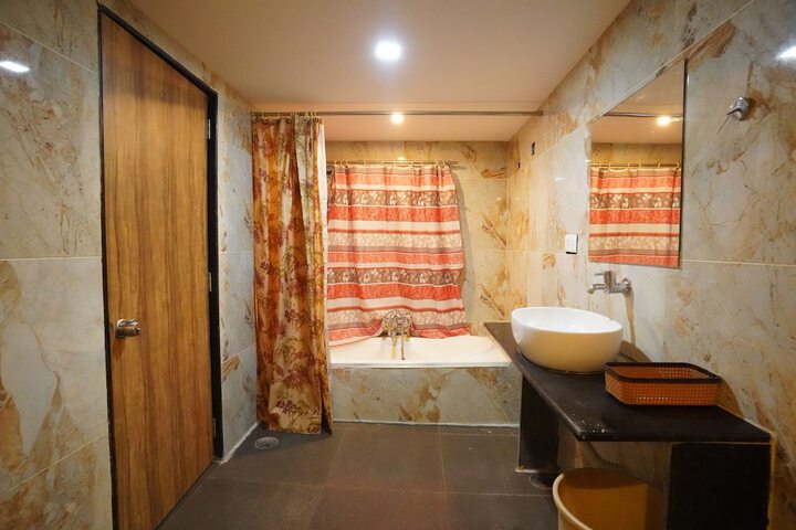 Room 20 of 27