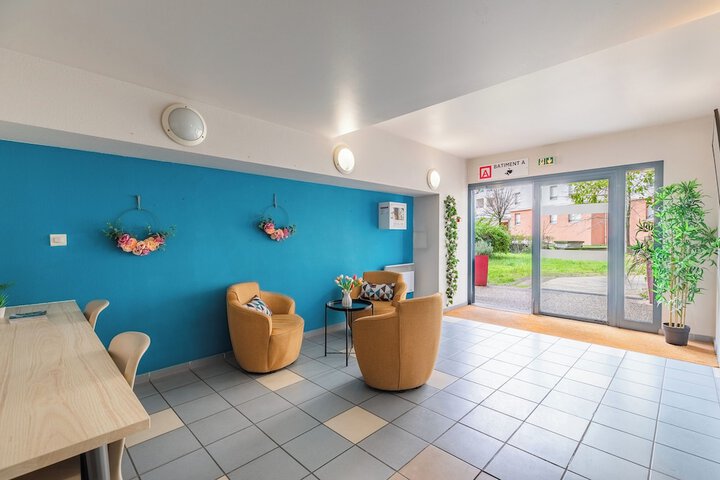 Guest Lobby