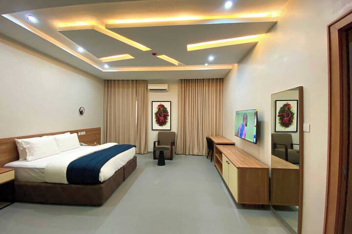 Room 7 of 53