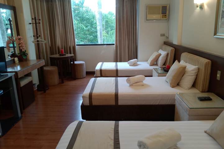 Room 12 of 34