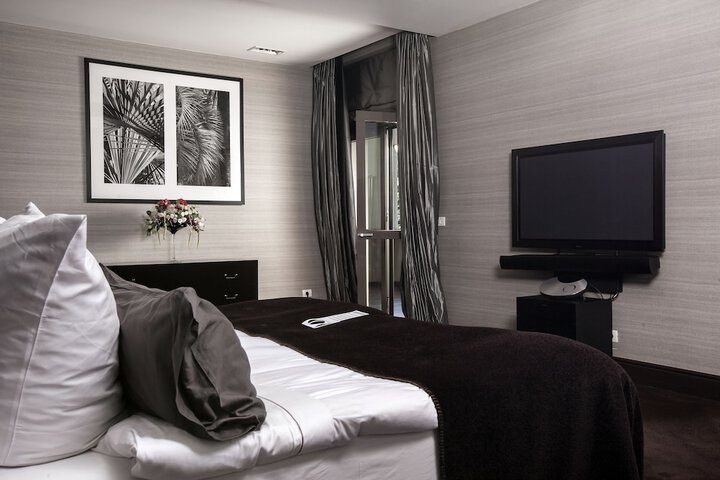 Room 25 of 141