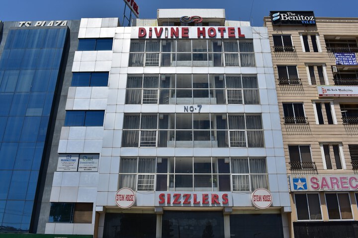 Divine Hotel