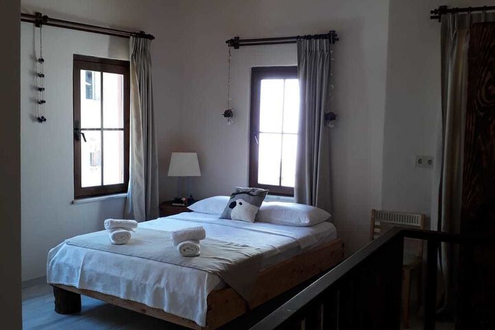 Room 14 of 36