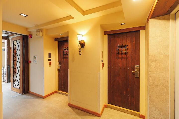 Ballroom/Hall 159 of 193