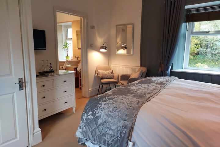 Room 9 of 73
