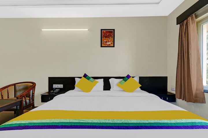 Room 12 of 28