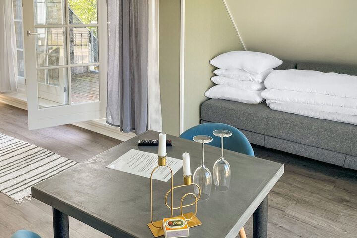 Room 8 of 35