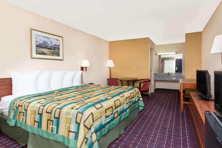 2 Double Beds (2 of 6)