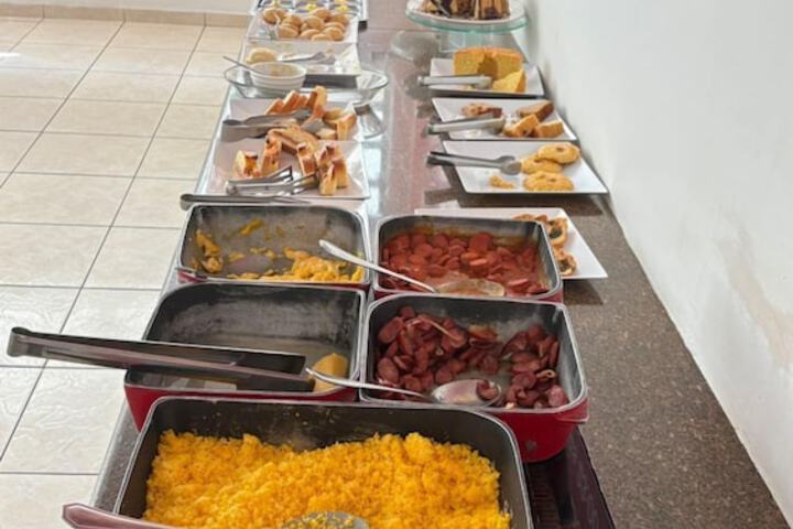 Dining 9 of 12
