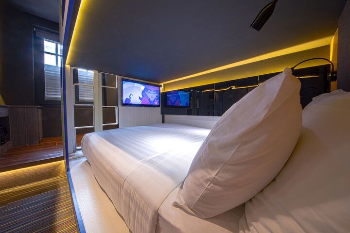 Room 13 of 25