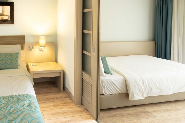 Room 25 of 225
