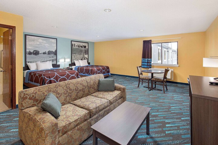 Room 16 of 26