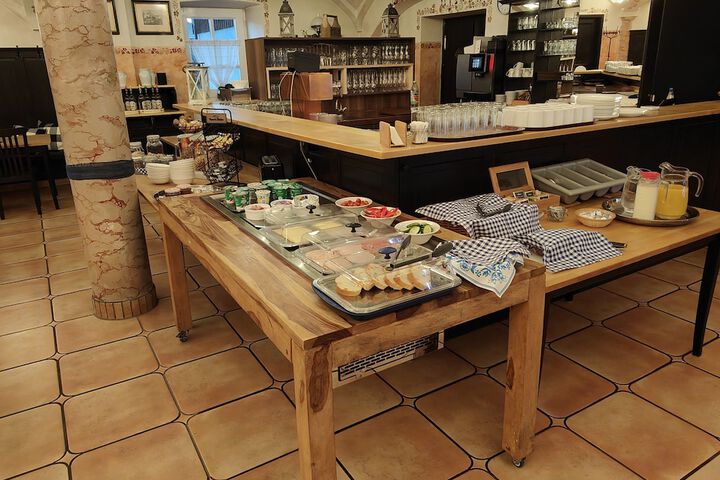 Dining Photos