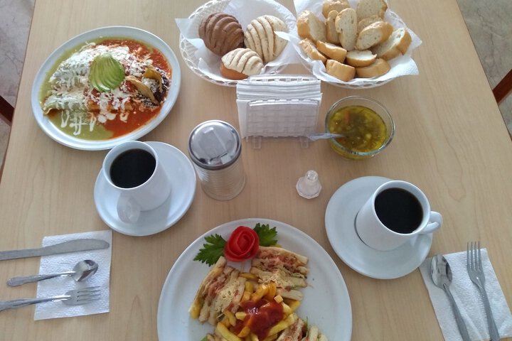 Breakfast/Coffee Service 18 of 27