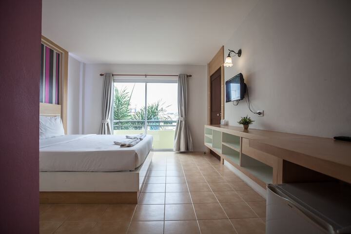 Room 15 of 42