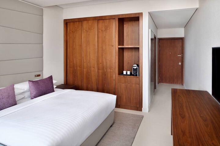Room 10 of 125