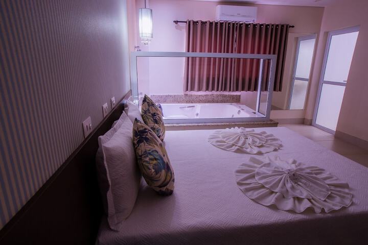 Room 17 of 76
