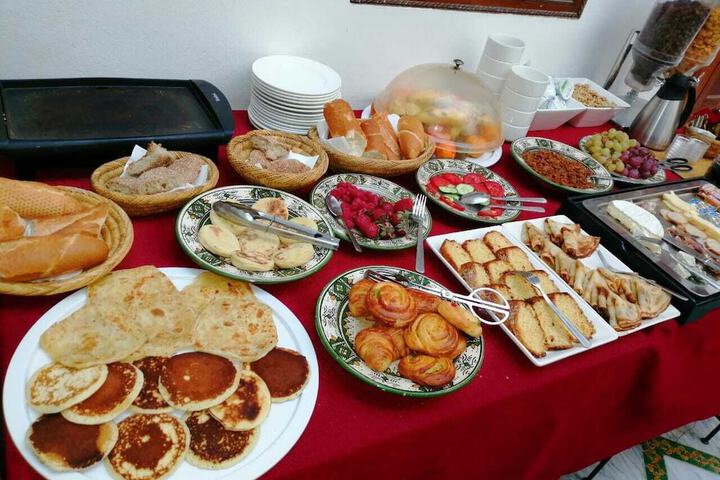 Breakfast buffet