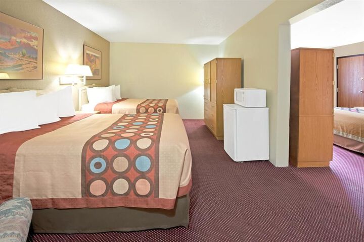 Room 3 of 31