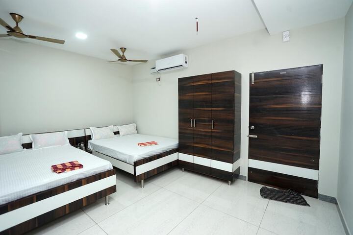 Room 22 of 49