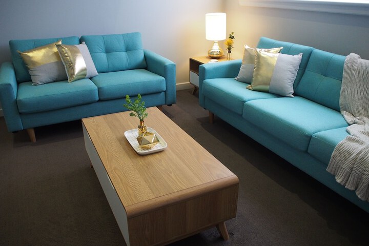 Lounge 34 of 38