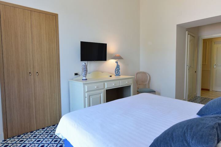 Room 21 of 64