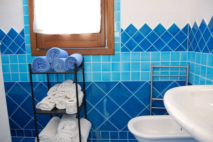Room 71 of 100