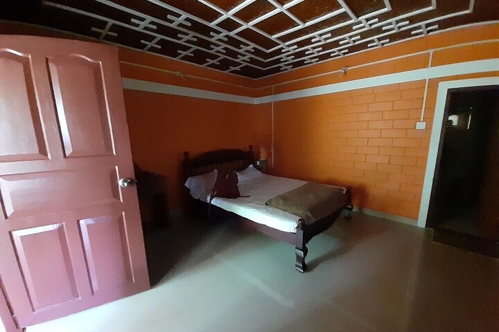 Room 11 of 46