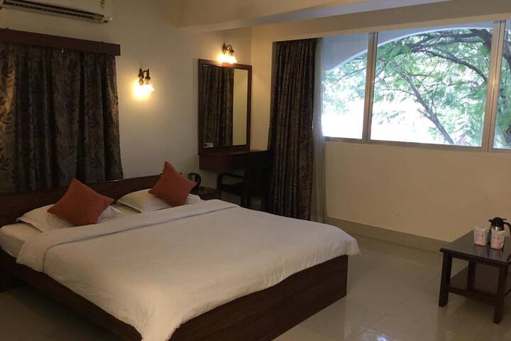 Room 21 of 96