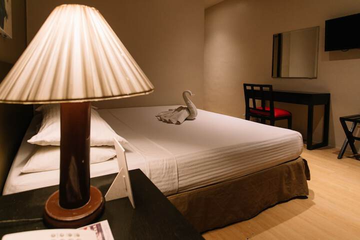 Room 43 of 158