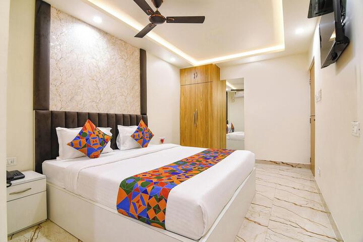 Room 8 of 36