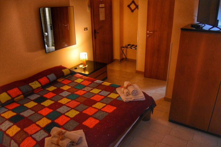 Room 17 of 65