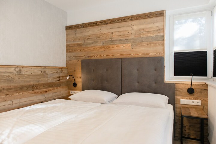 Room 8 of 52