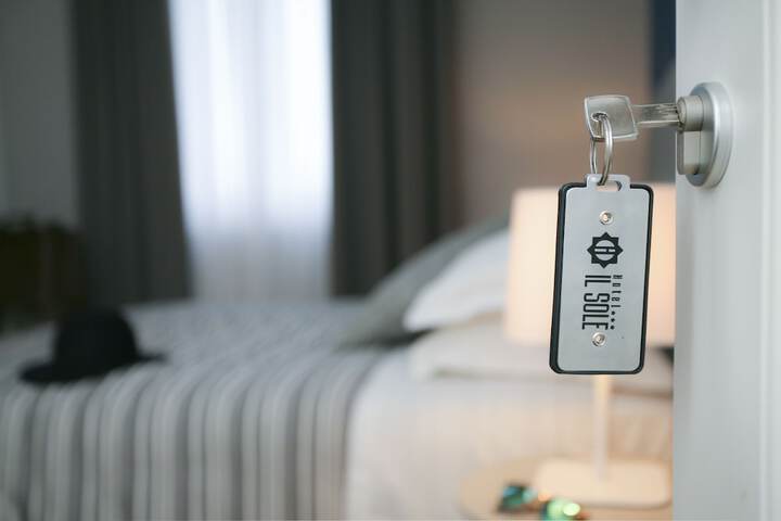 Room 20 of 96