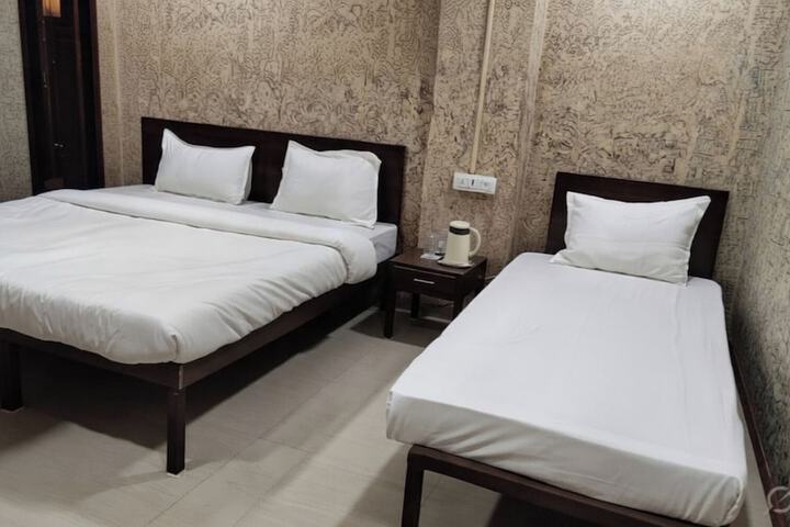 Room 16 of 26