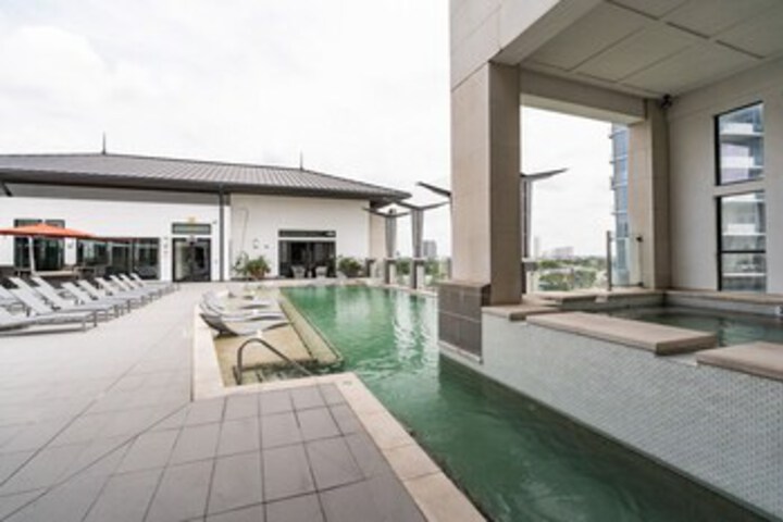 Pool 158 of 251