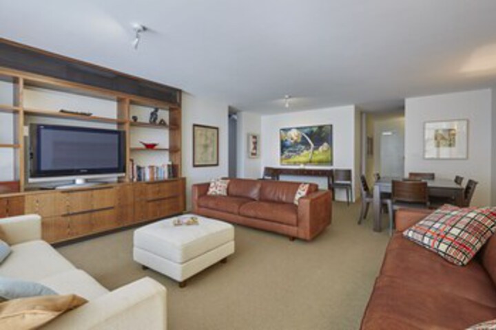 Room 12 of 22
