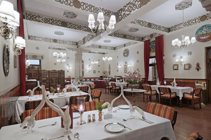 Dining Photos