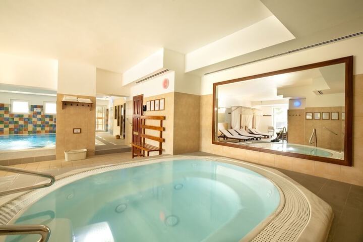 Spa 42 of 58