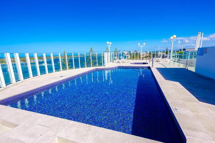 Pool 41 of 51