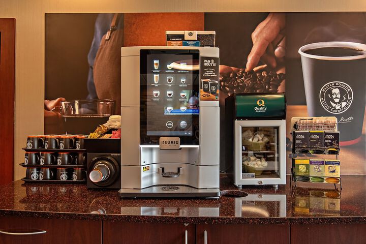 Breakfast/Coffee Service 34 of 38