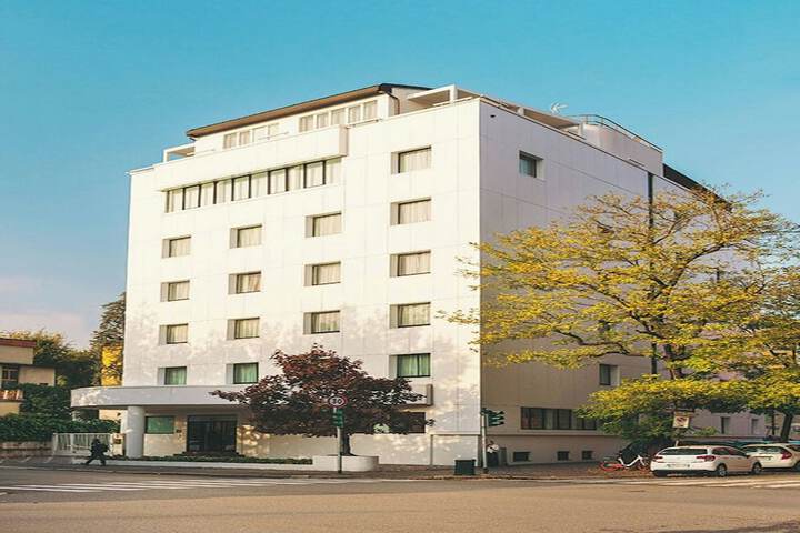 Hotel 83 of 83