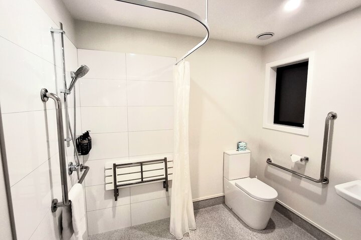 Room 14 of 16