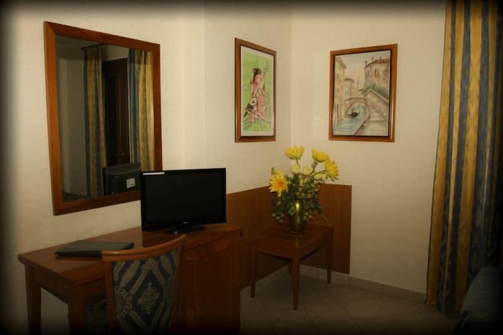 Room amenity
