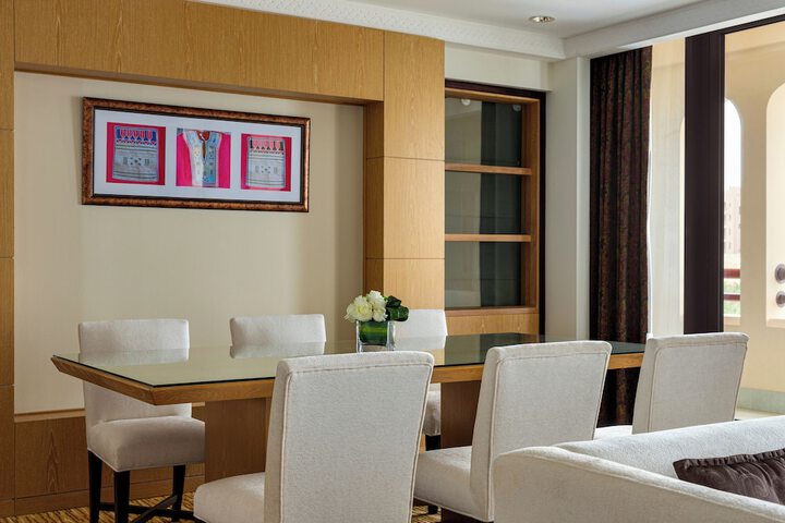 Room 14 of 37