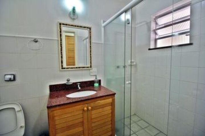 Room 2 of 20