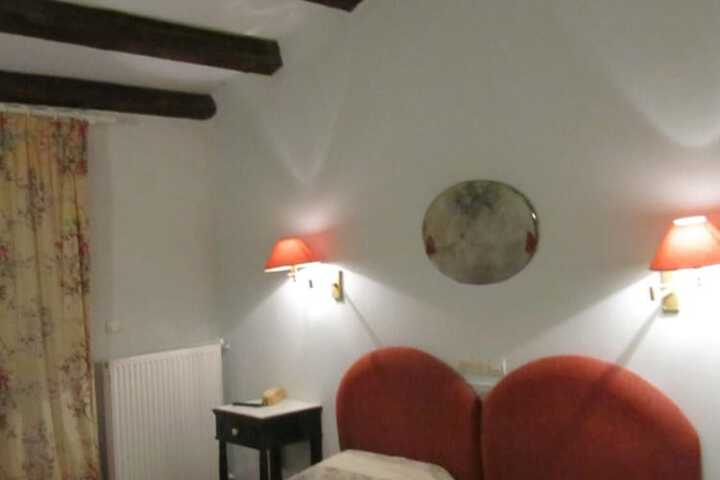 Room 5 of 32