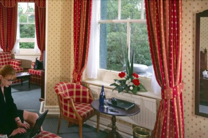 Room 9 of 24